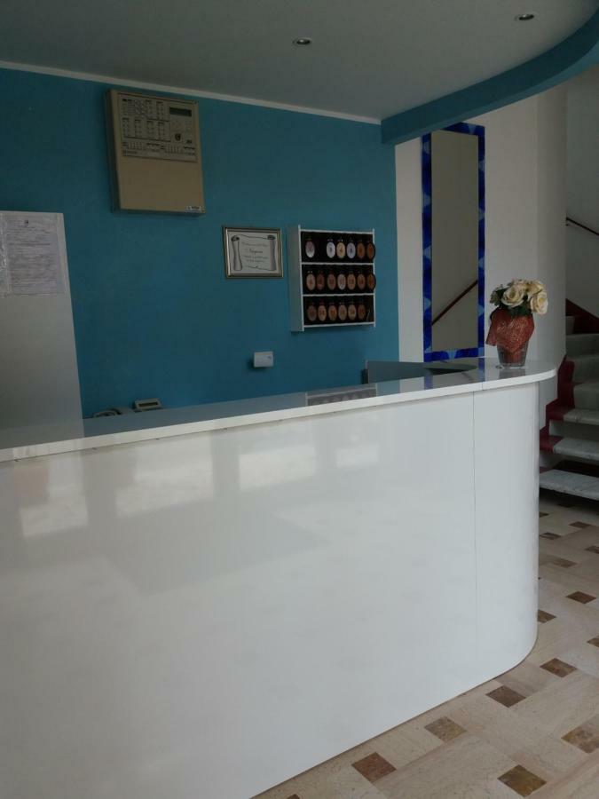 מארוטה Hotel Niagara מראה חיצוני תמונה